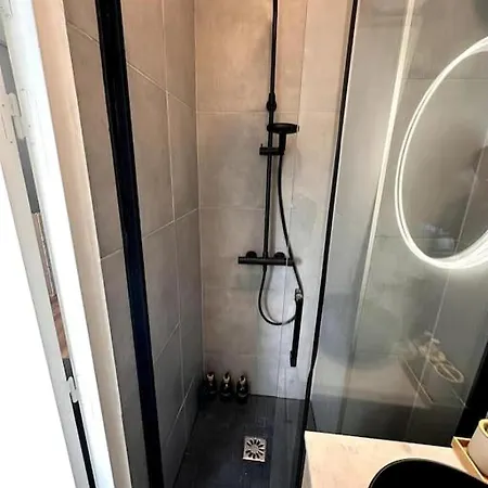 Vibedumarais - Modern Studio In Hyper Center Of