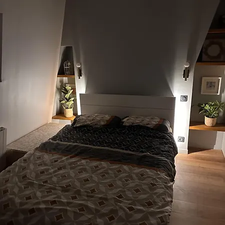 Vibedumarais - Modern Studio In Hyper Center Of *